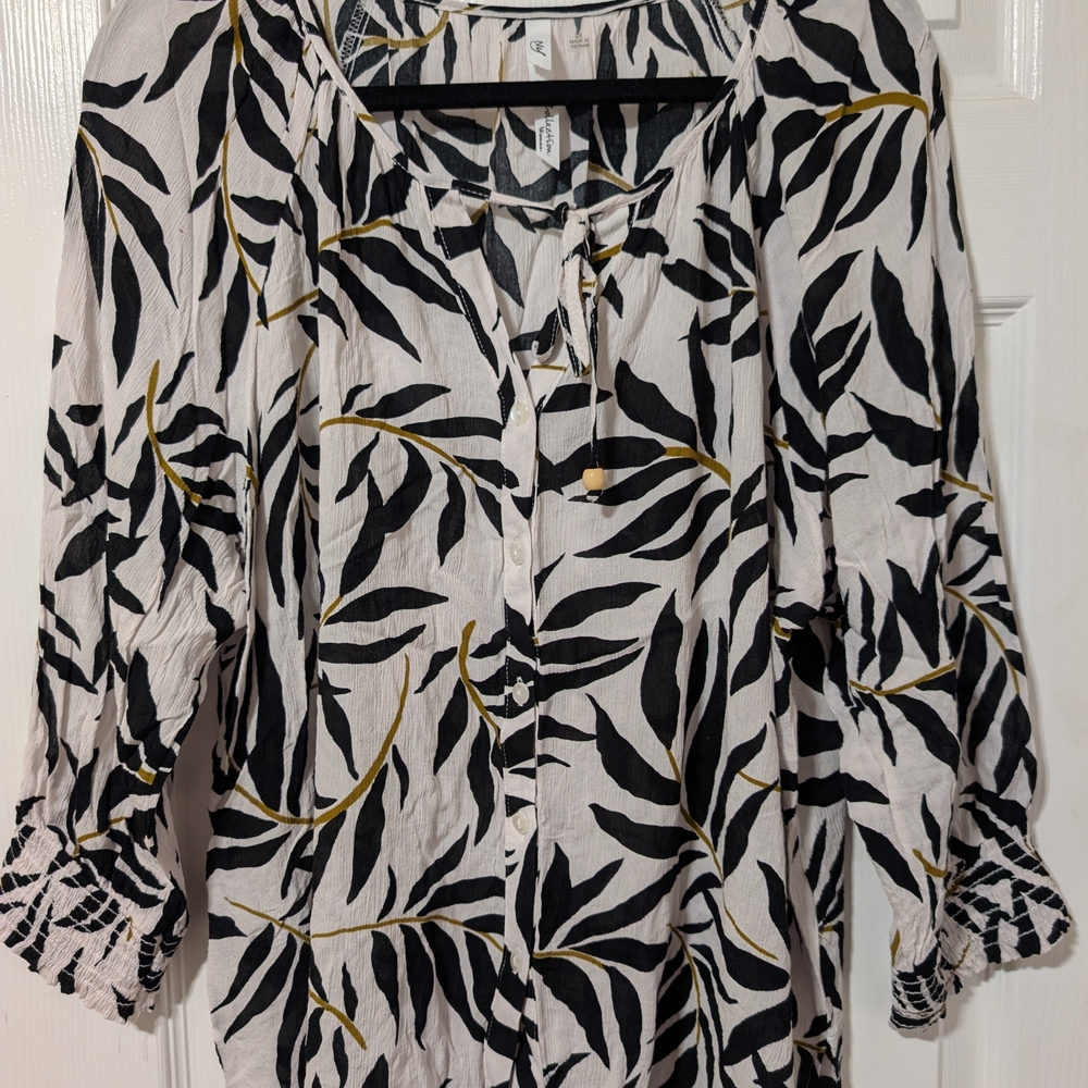 NY Collection Black and White Notched Collar Blouse